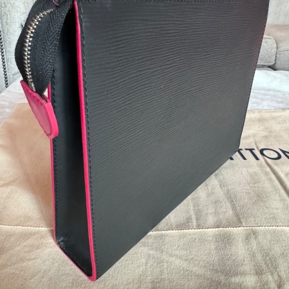 BRAND NEW TOILERTRY POUCH 26 BLK / PINK - Picture 9 of 15